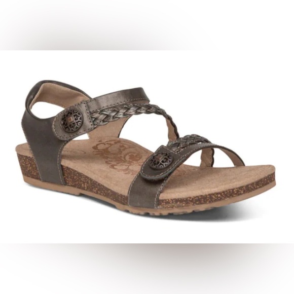 Aetrex Shoes - Aetrex Jillian Bronze Comfort Sandals Womens size 9 $135 IMMACULATE